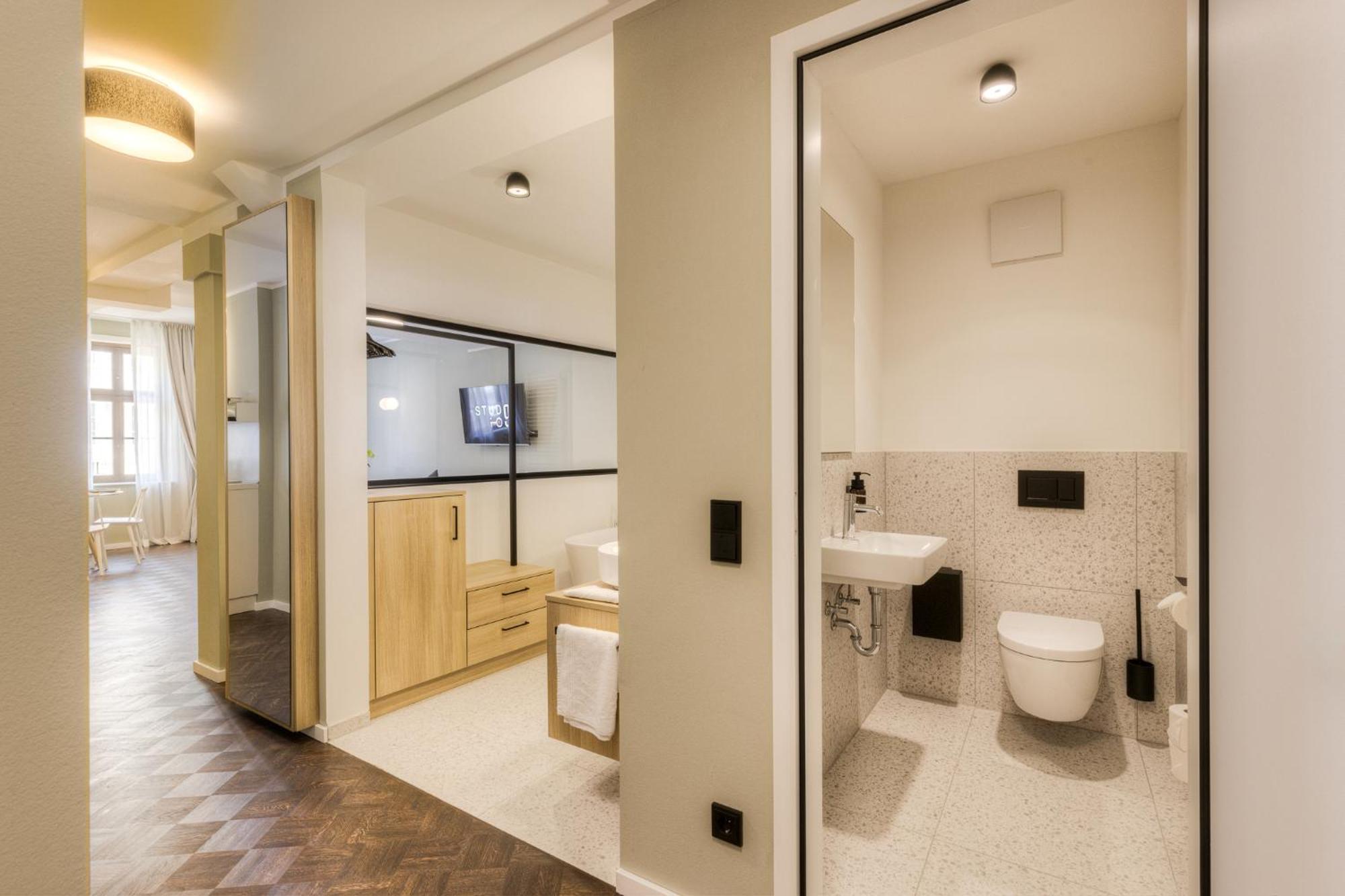 9 Apartment