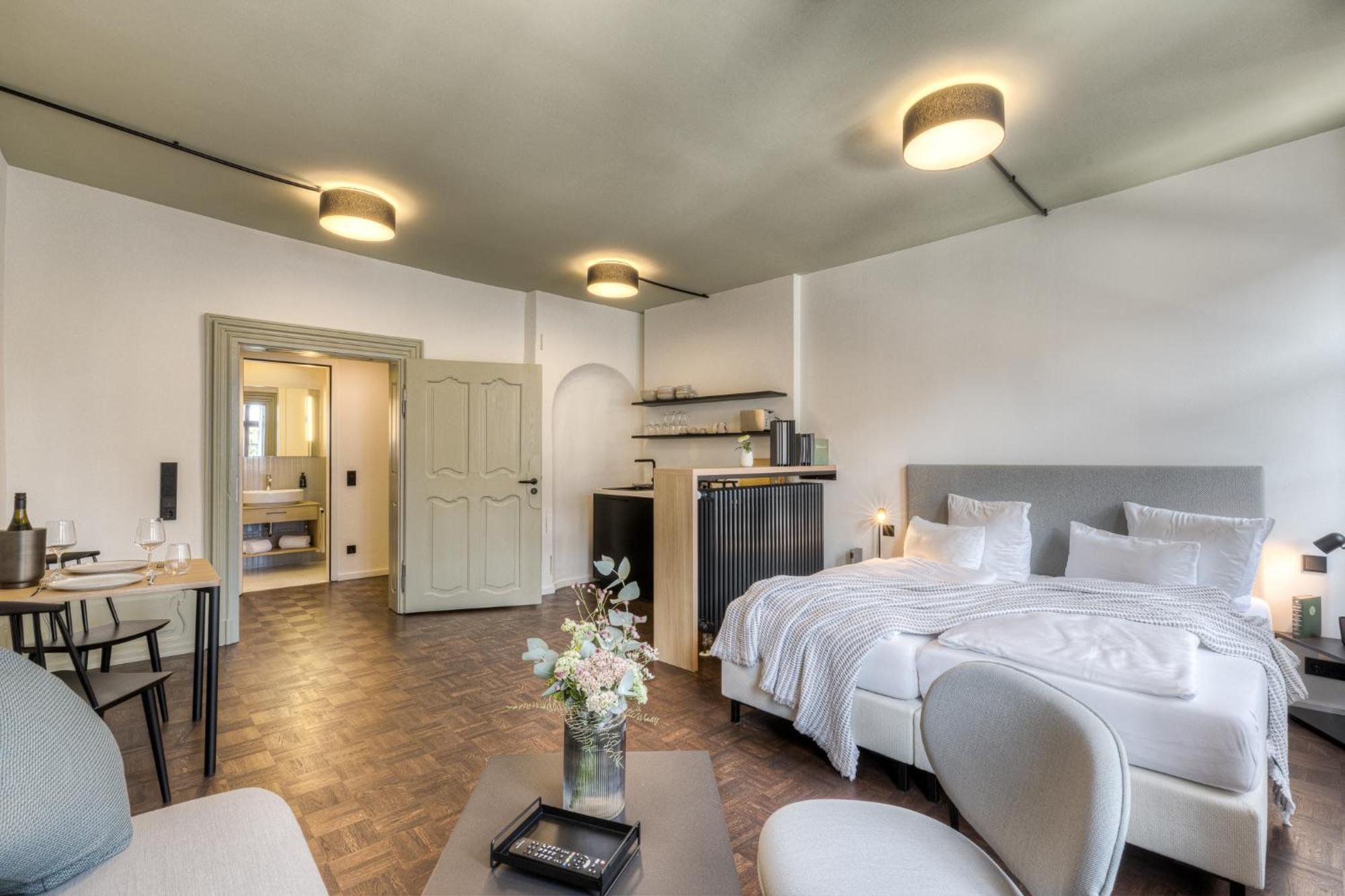 Apartment 9