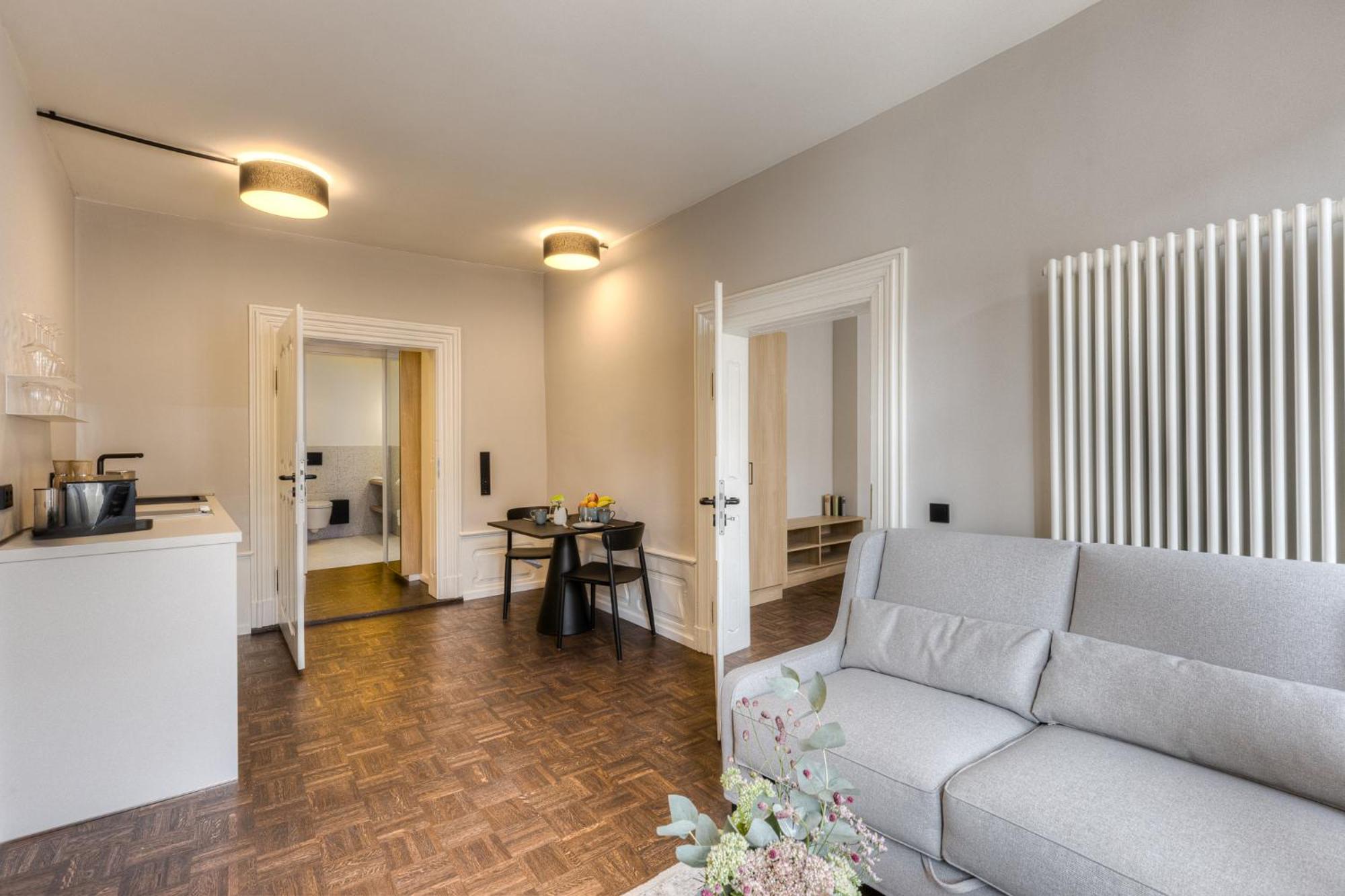 Apartment 9